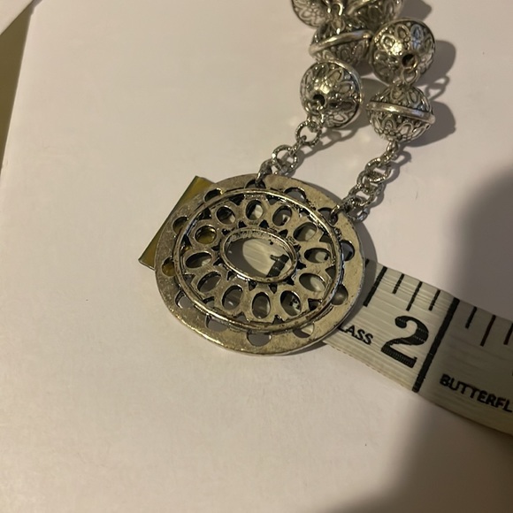 STATEMENT SILVER NECKLACE. - Picture 5 of 5